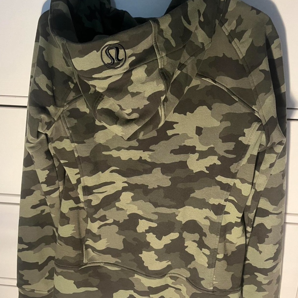 Lululemon Camo Full Zip Scuba